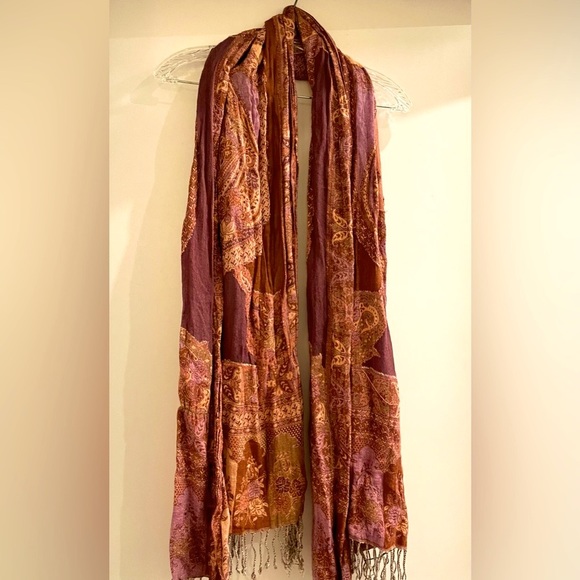 Purple & Pink Paisley Scarf/Shawl - Picture 2 of 4